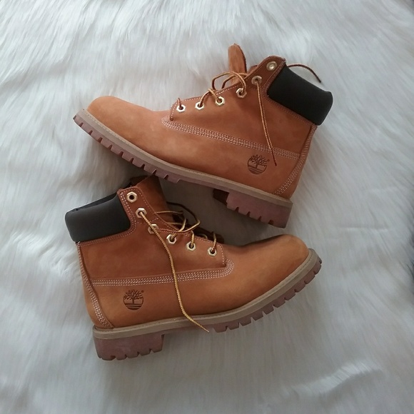 Timberland Shoes - TIMBERLAND UNISEX  CLASSIC LEATHER  LACE UP BOOTS